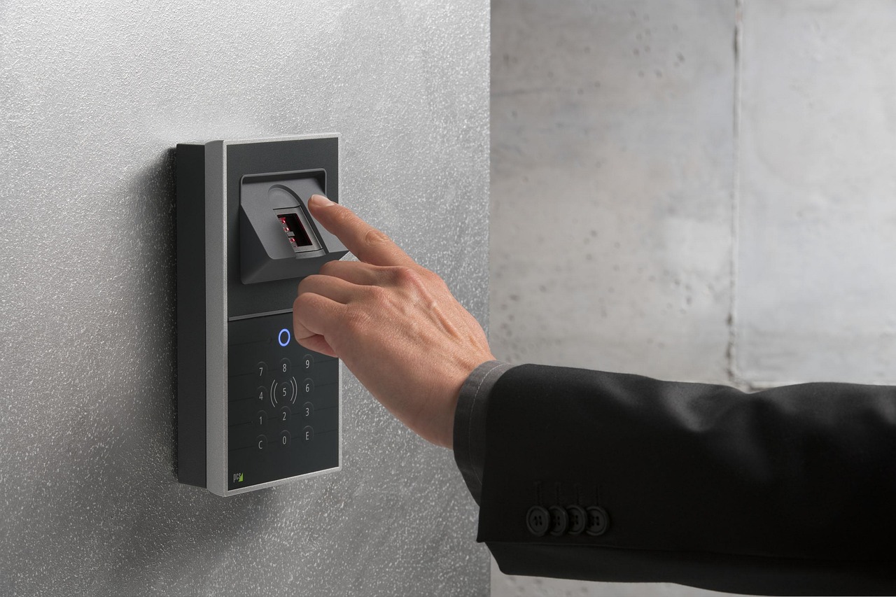 biometrische daten beziehen sich auf einzigartige körperliche oder verhaltensbezogene merkmale, die zur identifizierung und authentifizierung von personen verwendet werden. erfahren sie, wie sie in verschiedenen bereichen wie sicherheit, gesundheitswesen und technologie eingesetzt werden.